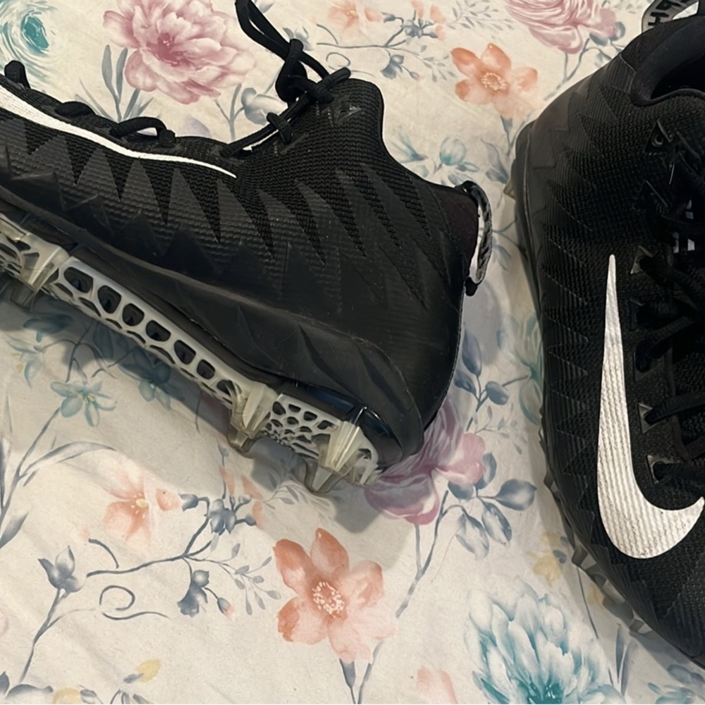 Nike Black and White Sports Cleats